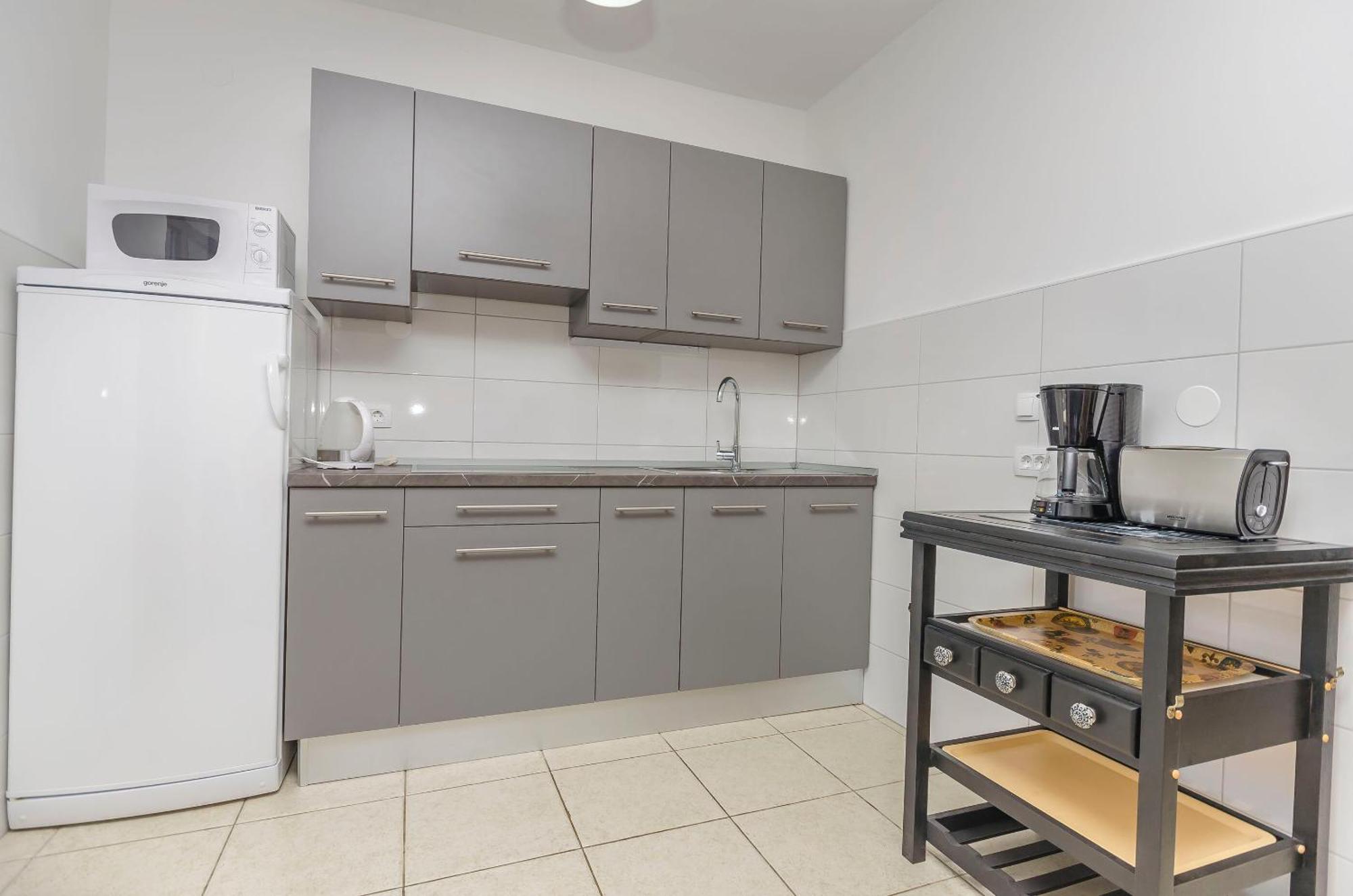 Apartments Daniela Водице Экстерьер фото